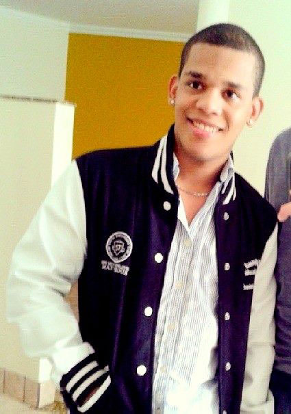 Date this tall Brazil man Weverton from Campo Grande BR7801