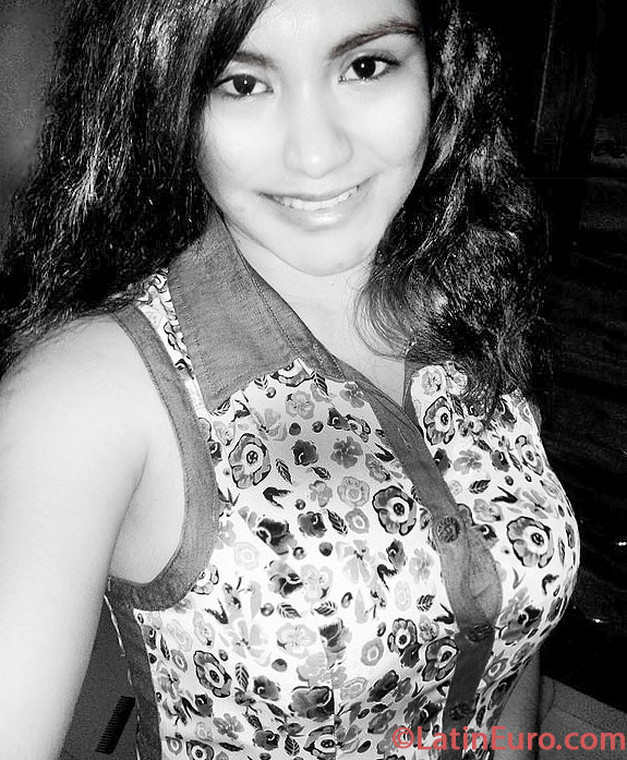 Date this foxy Mexico girl Leslie from Poza Rica MX1083