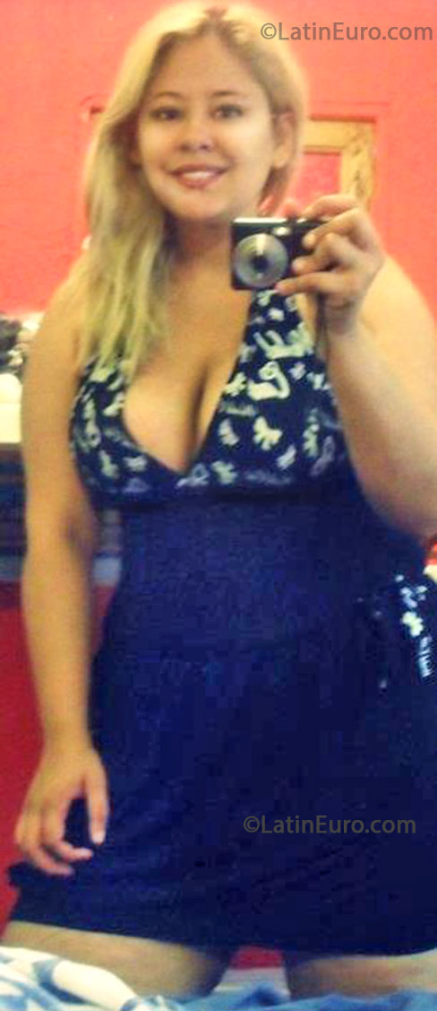 Date this athletic Brazil girl Jessica from Sao Paulo BR7812