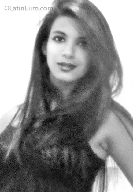 Date this athletic Brazil girl Ninha Viana from Ibitira BR7840