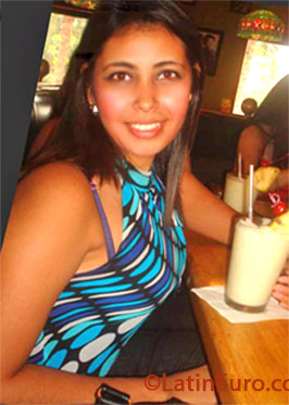 Date this gorgeous Honduras girl Julissa from San Pedro Sula HN852