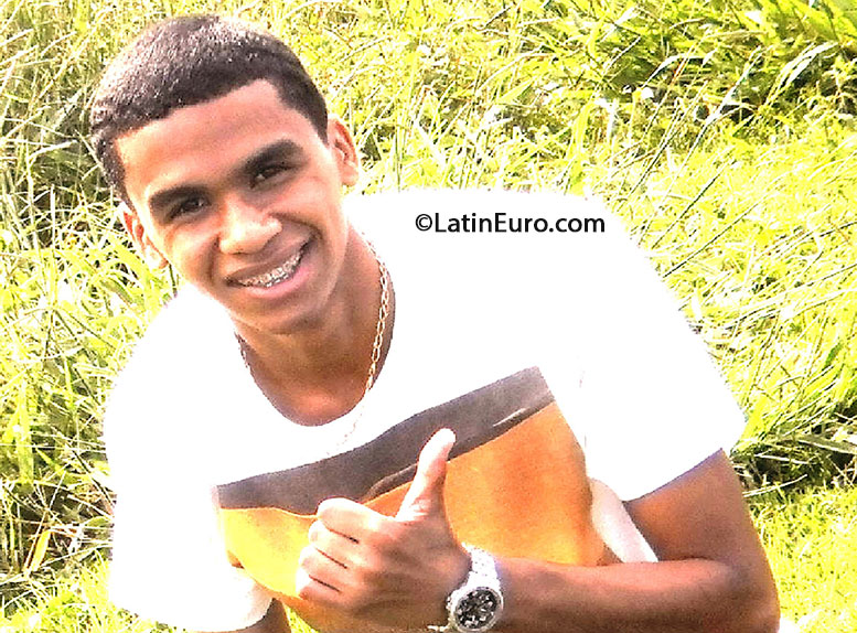 Date this happy Brazil man Pedro from Belo Horizonte BR7847