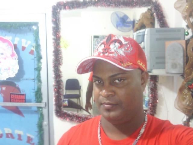 Date this good-looking Dominican Republic man David ernesto d from Capital DO16145