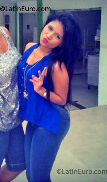 Date this lovely Colombia girl Yeimis from Barranquilla CO13231