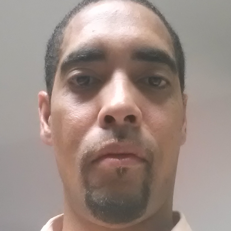 Date this good-looking United States man Dnaugles from Washington US14326