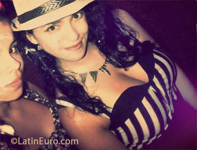 Date this sultry Colombia girl Sandra from Bogota CO15600