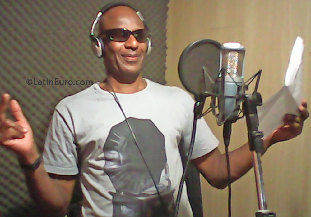 Date this beautiful Brazil man Moacir from Rio De Janeiro BR7883