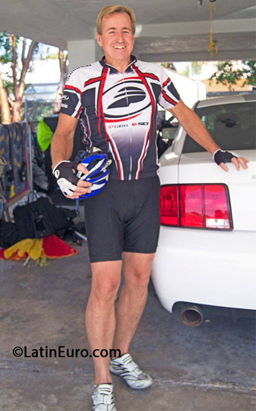 Date this young United States man Scott from Key Largo US14335