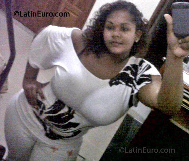 Date this fun Dominican Republic girl Yariza from San Pedro De Macoris DO16269