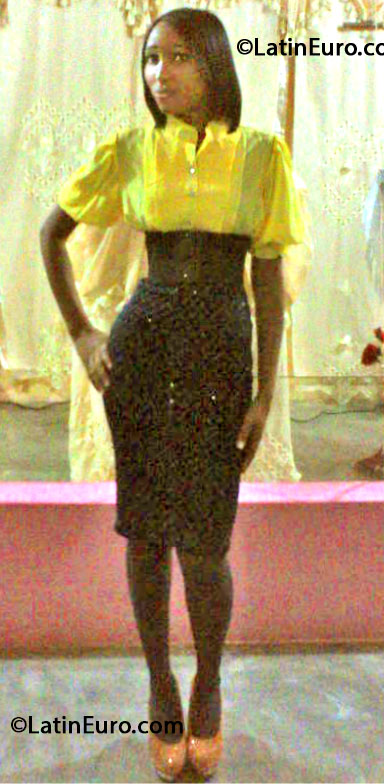 Date this foxy Dominican Republic girl Ingrid from Santo Domingo DO16324