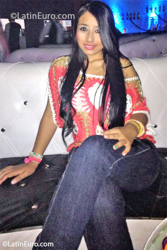 Date this stunning Colombia girl Sara from Cali CO13340