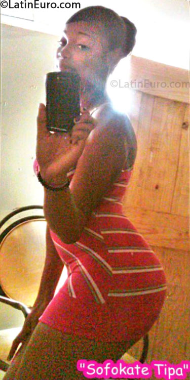 Date this stunning Dominican Republic girl Kismel from Santiago DO16349