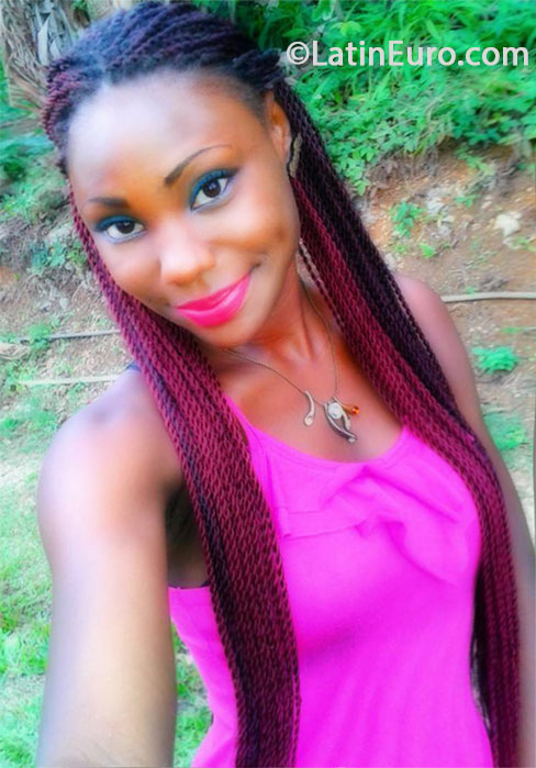 Date this hot Jamaica girl Shamona from saint Ann JM1697