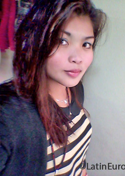 Date this passionate Philippines girl Harlene from Manila PH574