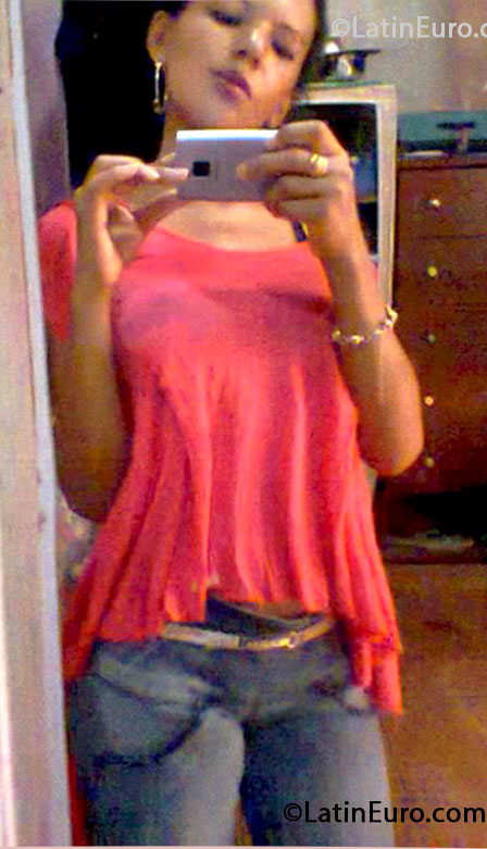 Date this funny Brazil girl Adriana from Brasilia BR7926