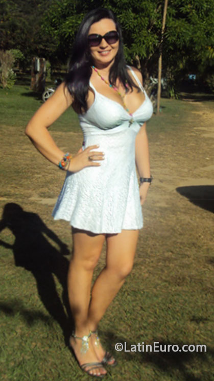 Date this attractive Colombia girl Catalina from Villavicencio CO13404