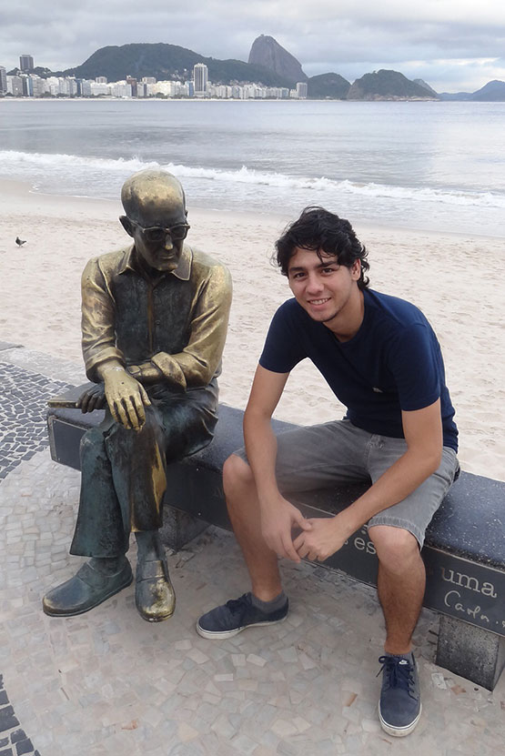 Date this hard body Brazil man Rodrigo from Curitiba BR7950