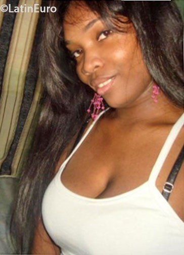 Date this athletic Colombia girl Yaneth from Medellin CO13476