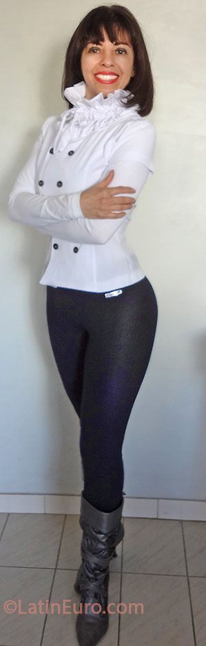 Date this lovely Brazil girl Marcia from Curitiba BR7963