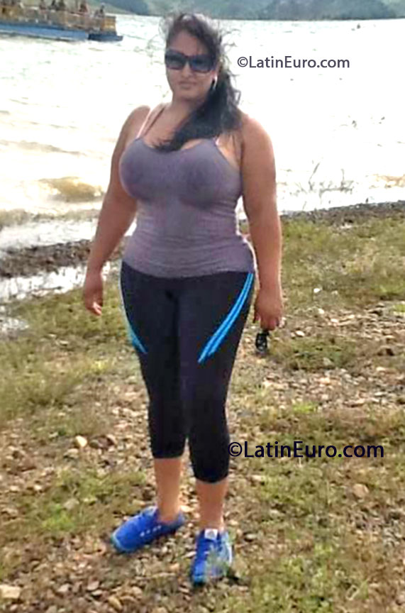 Date this fun Colombia girl Alexandra from Cali CO13531