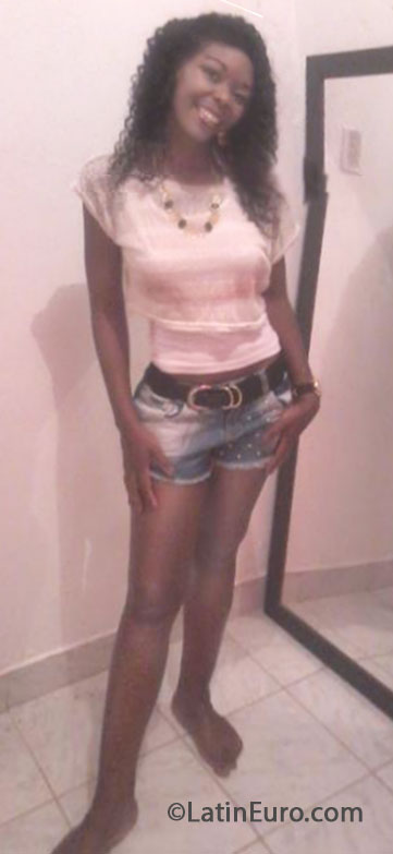 Date this athletic Brazil girl Monica from Rio De Janeiro BR7978