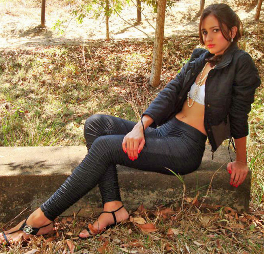 Date this beautiful Brazil girl Telita from Caratinga BR8061