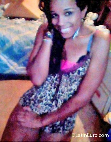 Date this voluptuous Colombia girl Andre from Medellin CO13883