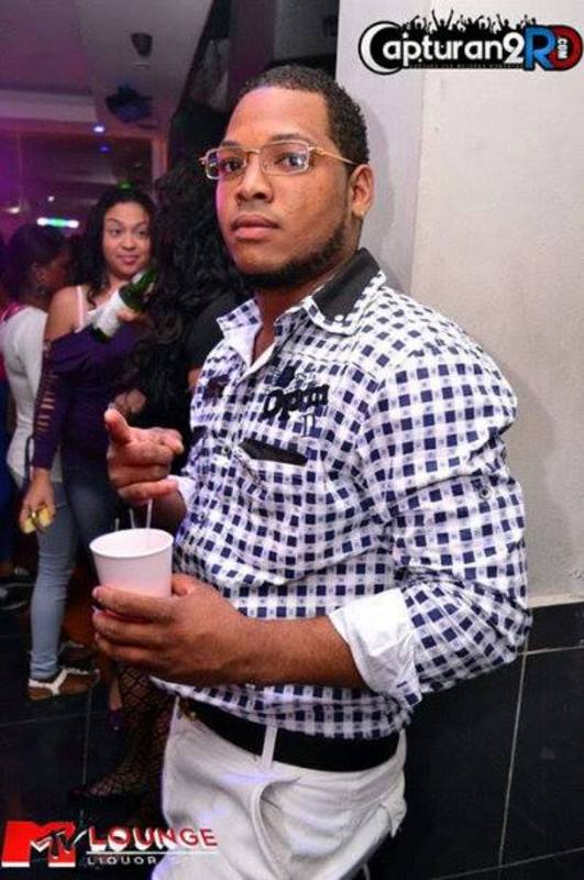 Date this voluptuous Dominican Republic man Johnny de jesus from Espana DO17209