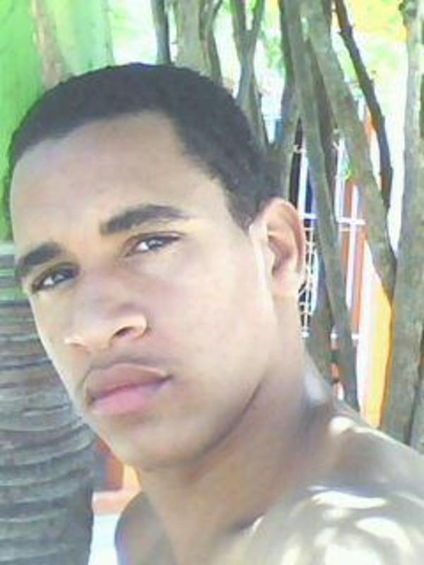Date this hard body Dominican Republic man Daniel from San Pedro De Macoris DO17399