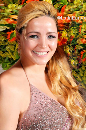 Date this funny Brazil girl Camila from Sao Paulo BR8149