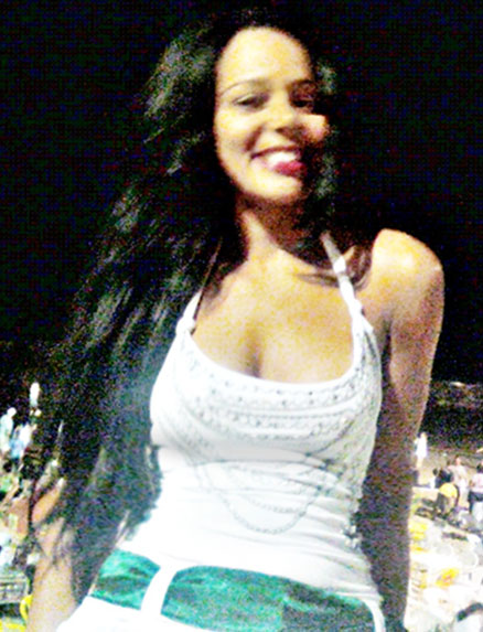Date this gorgeous Brazil girl Aide from Salvador BR8162
