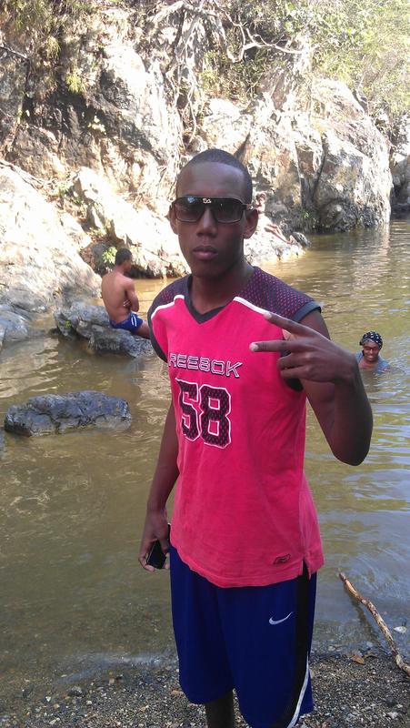 Date this tall Dominican Republic man Javier from Santo Domingo DO17448