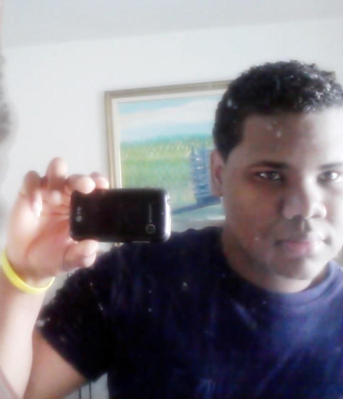 Date this funny Dominican Republic man Adonis from Santo Domingo DO17509