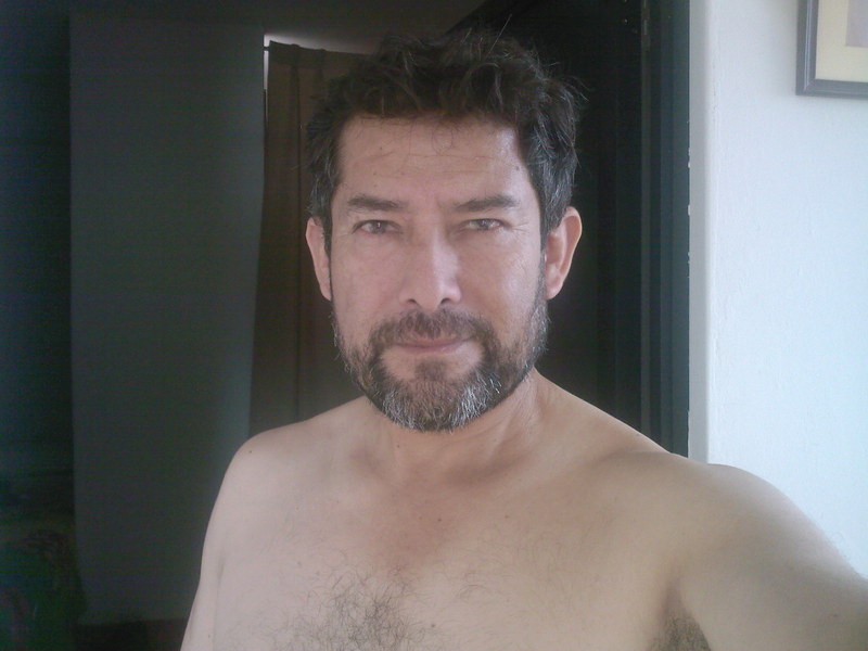 Date this funny Peru man Hugo from Santa PE838