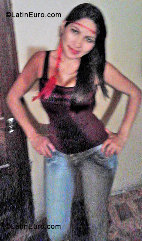 Date this happy Colombia girl Milena from Bogota CO14386