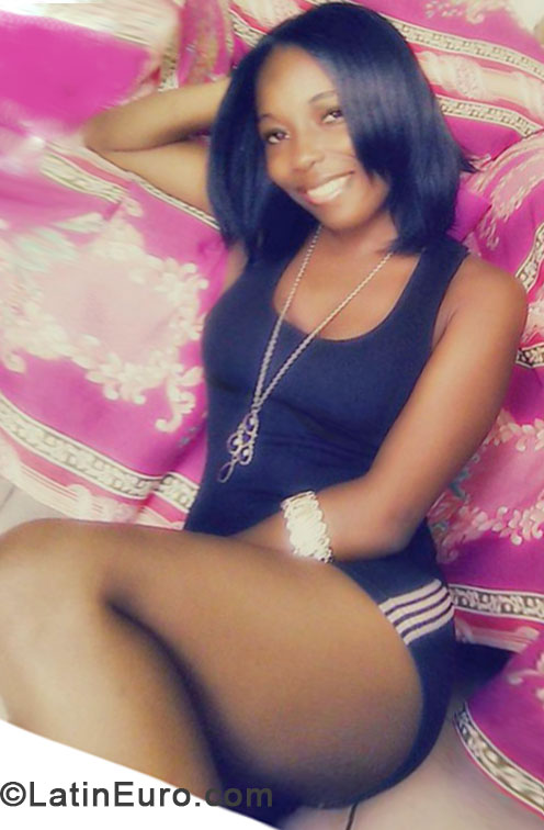 Date this lovely Honduras girl Marissa from La Ceiba HN900