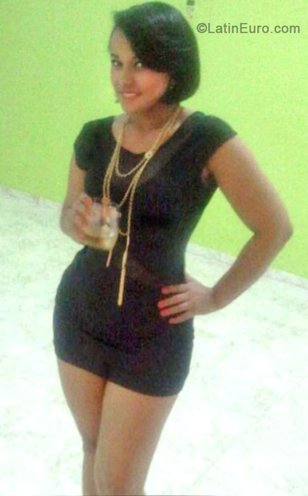 Date this tall Dominican Republic girl Jianny from Santiago DO17749