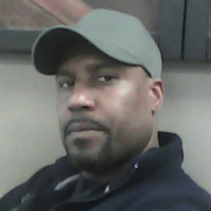 Date this young United States man Crom from Boston US14664