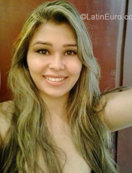 Date this cute Brazil girl Audi from Brasilia BR8280