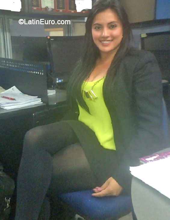 Date this gorgeous Colombia girl Linda from Bogota CO14527