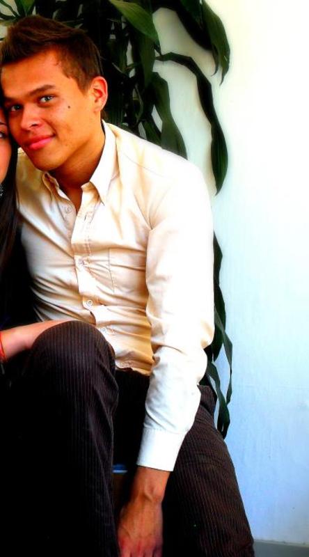 Date this cute Colombia man Sanin from Antioquia CO14534