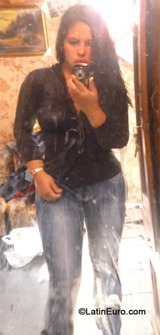 Date this foxy Peru girl Jaheida from Lima PE864