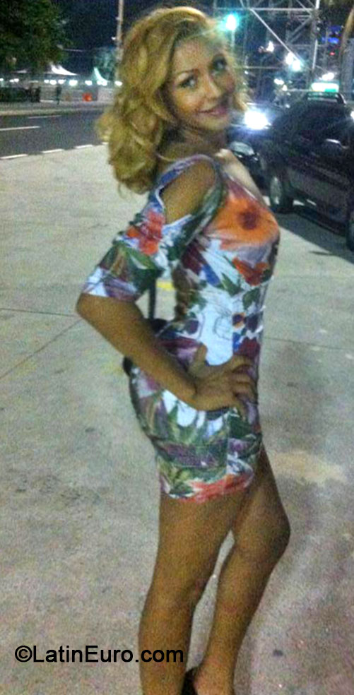 Date this hard body Brazil girl Sheila from Rio De Janeiro BR8339