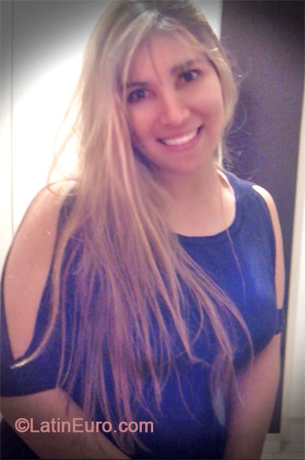 Date this delightful Brazil girl Elizangela from Curitiba BR8362