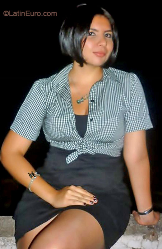 Date this exotic Brazil girl Anna from Maringa BR8368