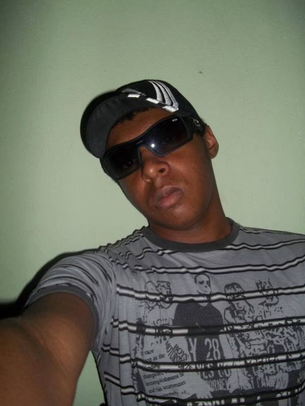 Date this beautiful Brazil man Wender from Goiania BR8376