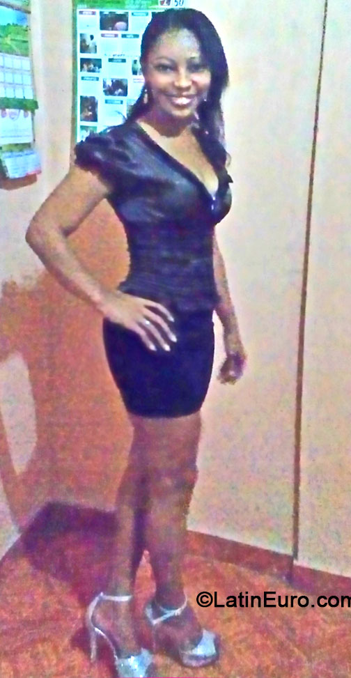 Date this funny Colombia girl Moyita from Cali CO14657