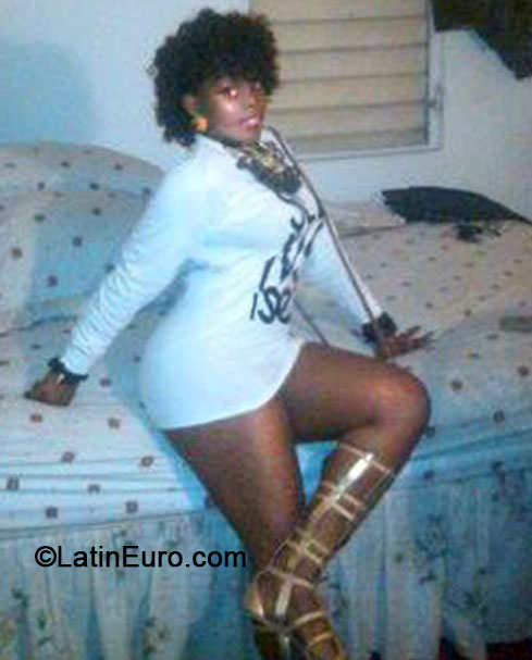 Date this delightful Jamaica girl Tifania from Kingston JM1478