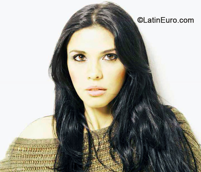 Date this sensual Brazil girl Michely from Sao Paulo BR8403