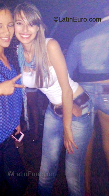 Date this voluptuous Brazil girl Jade from Sao Paulo BR8417